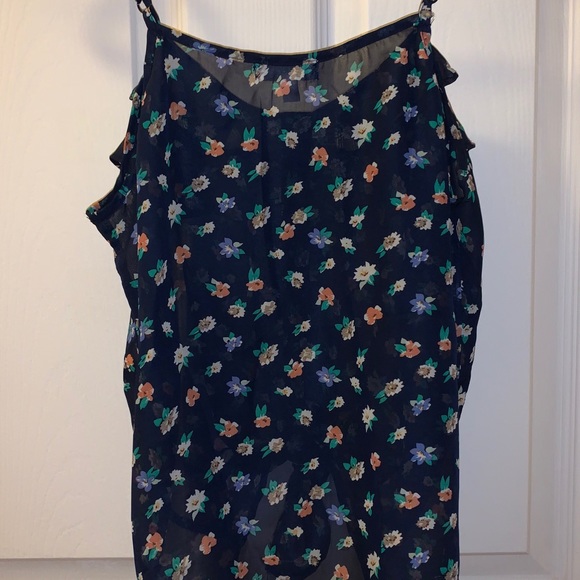 Flowy top - Picture 2 of 3